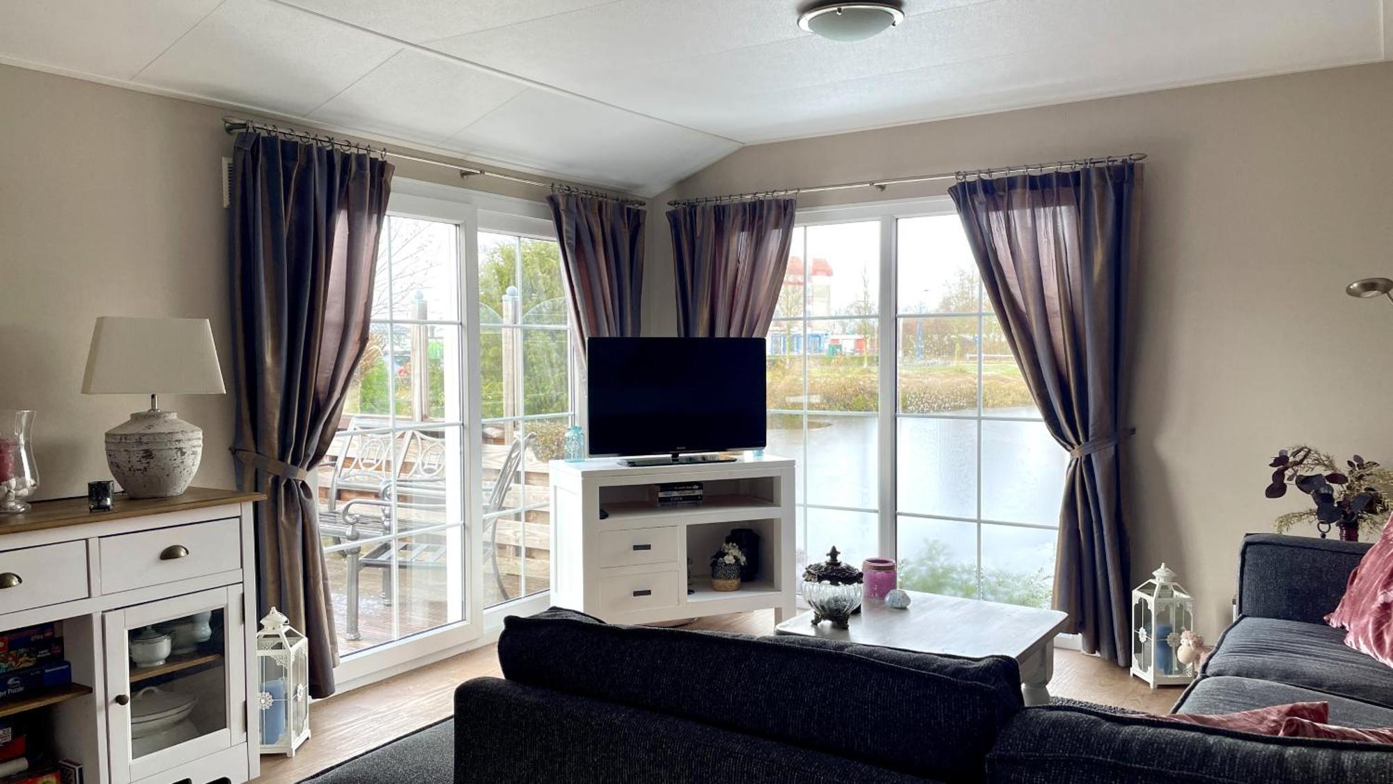 Chalet Makkum C99B Met Prive Gelegen Tuin Aan Het Water Екстер'єр фото